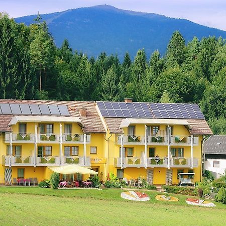 Gaestehaus Goetz Drobollach am Faakersee Exteriör bild