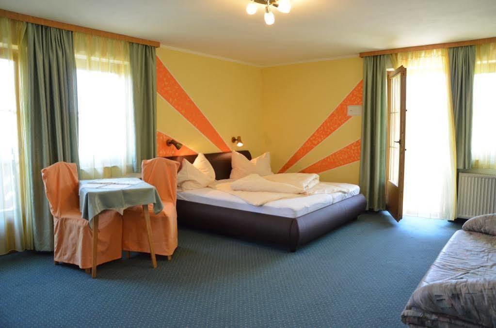 Gaestehaus Goetz Drobollach am Faakersee Exteriör bild